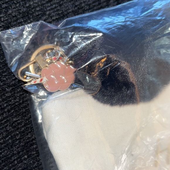 makeup bag - Picture 3 of 3